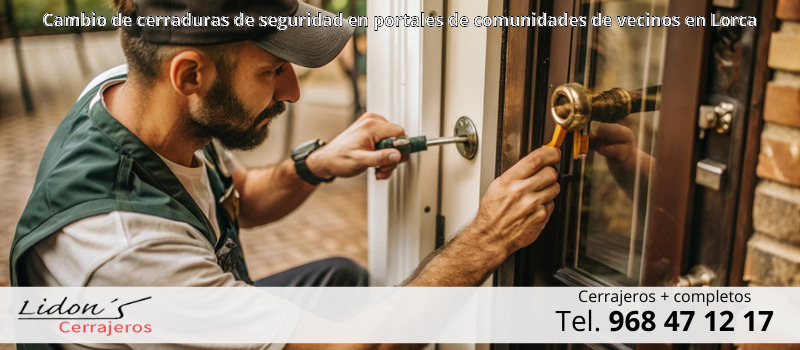 Cambio de cerraduras de seguridad en portales de comunidades de vecinos en Lorca Cambio de cerraduras de seguridad en portales de comunidades de vecinos en Lorca